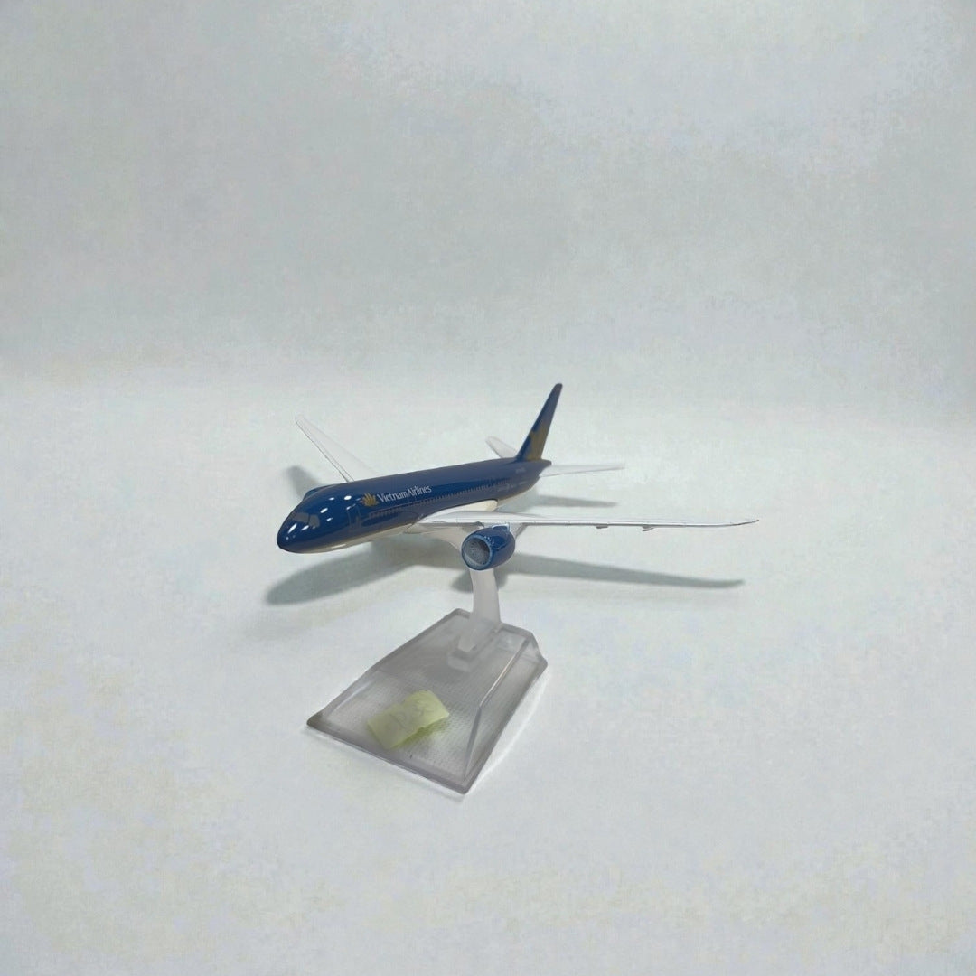 Avión Vietnam Airlines 1:400 – Modelo de Colección | Elegancia Asiática en Escala Premium
