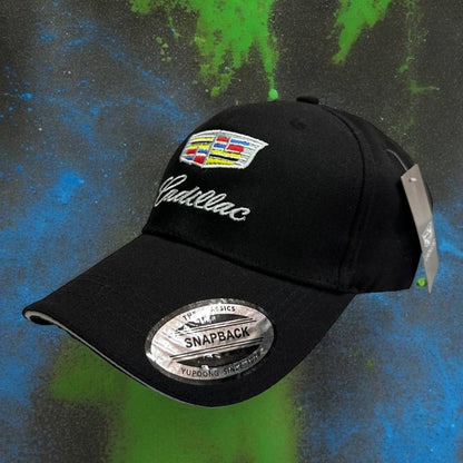 ¡Gorra Cadillac Negra - Elegancia y Estilo sin Igual!