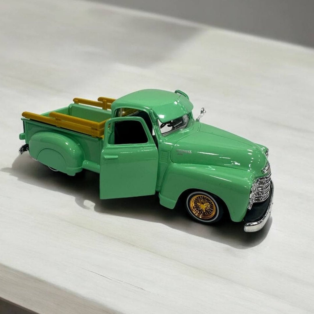 Chevrolet 3100 1950 1:24 – Modelo a Escala – Camión Clásico con Detalles Auténticos