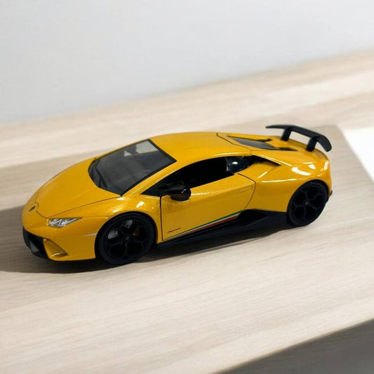 Lamborghini Huracán 1:24 – Modelo a Escala – Deportivo de Alto Rendimiento con Detalles Exquisitos