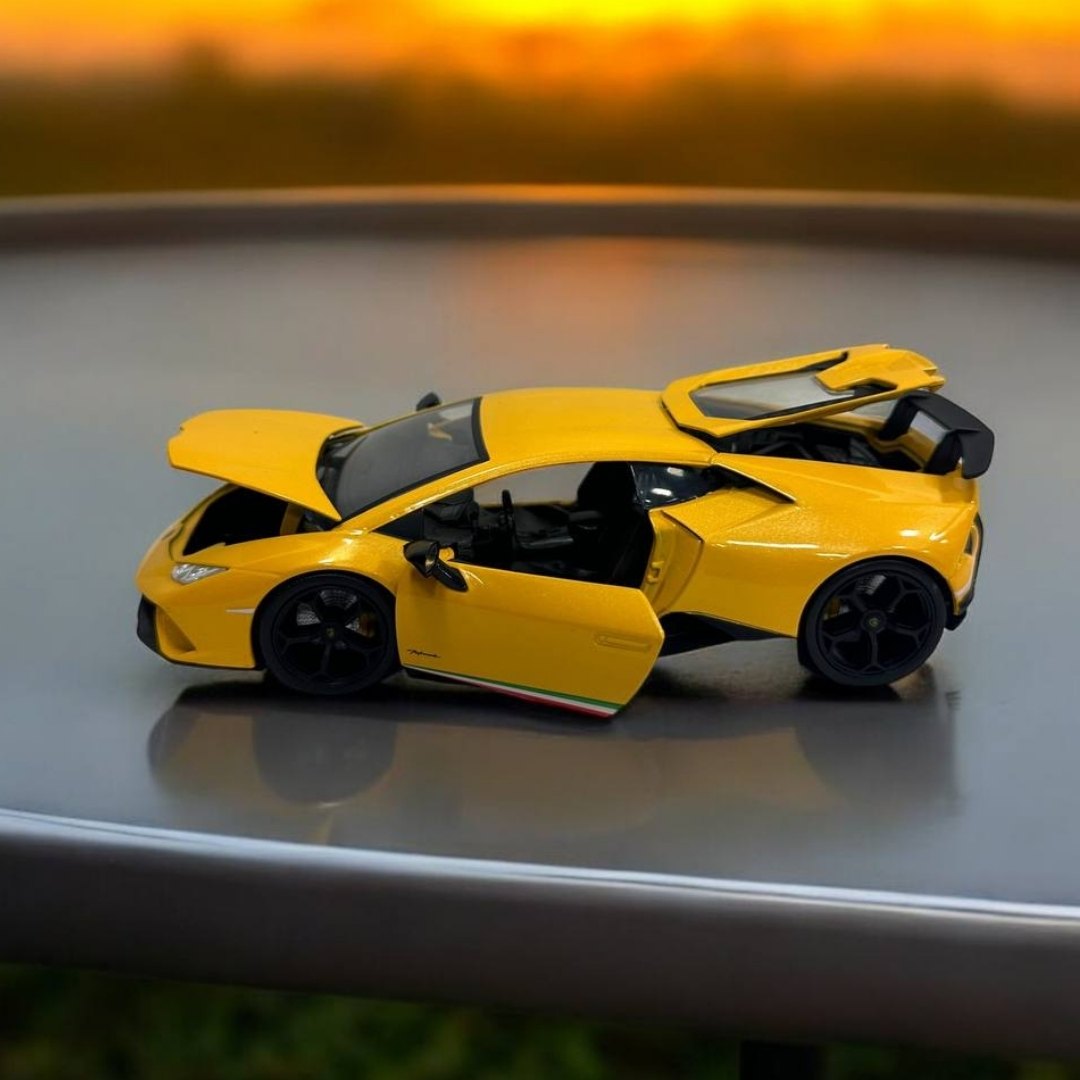 Lamborghini Huracán 1:24 – Modelo a Escala – Deportivo de Alto Rendimiento con Detalles Exquisitos