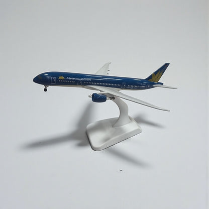 Avión Vietnam Airlines 1:350 – Modelo de Colección | Elegancia Asiática en Escala