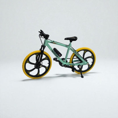 Bicicleta de Colección  – Modelo Deportivo en Metal con Llantas Amarillas | Detalle Premium para Exhibición