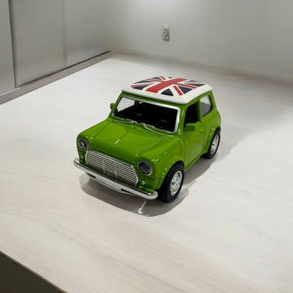 Mini Cooper 1:32 – Modelo a Escala – Diseño Clásico y Detalles Encantadores