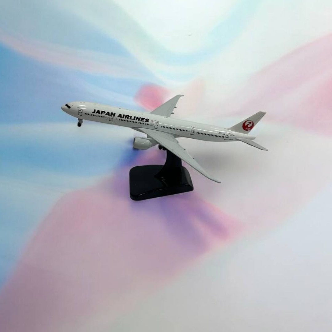 Modelo a Escala Japan Airlines – La Elegancia de la Aviación Japonesa