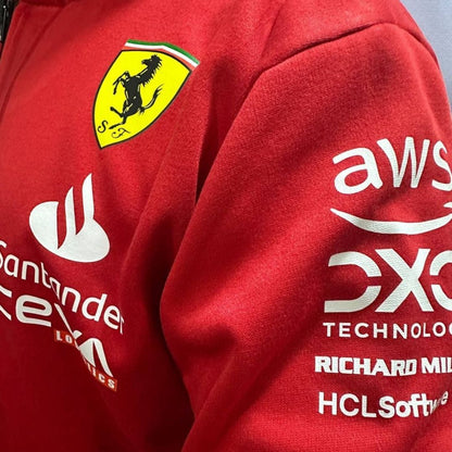 Chaqueta Ferrari 55 Carlos Sainz - Elegancia y Velocidad en Cada Detalle