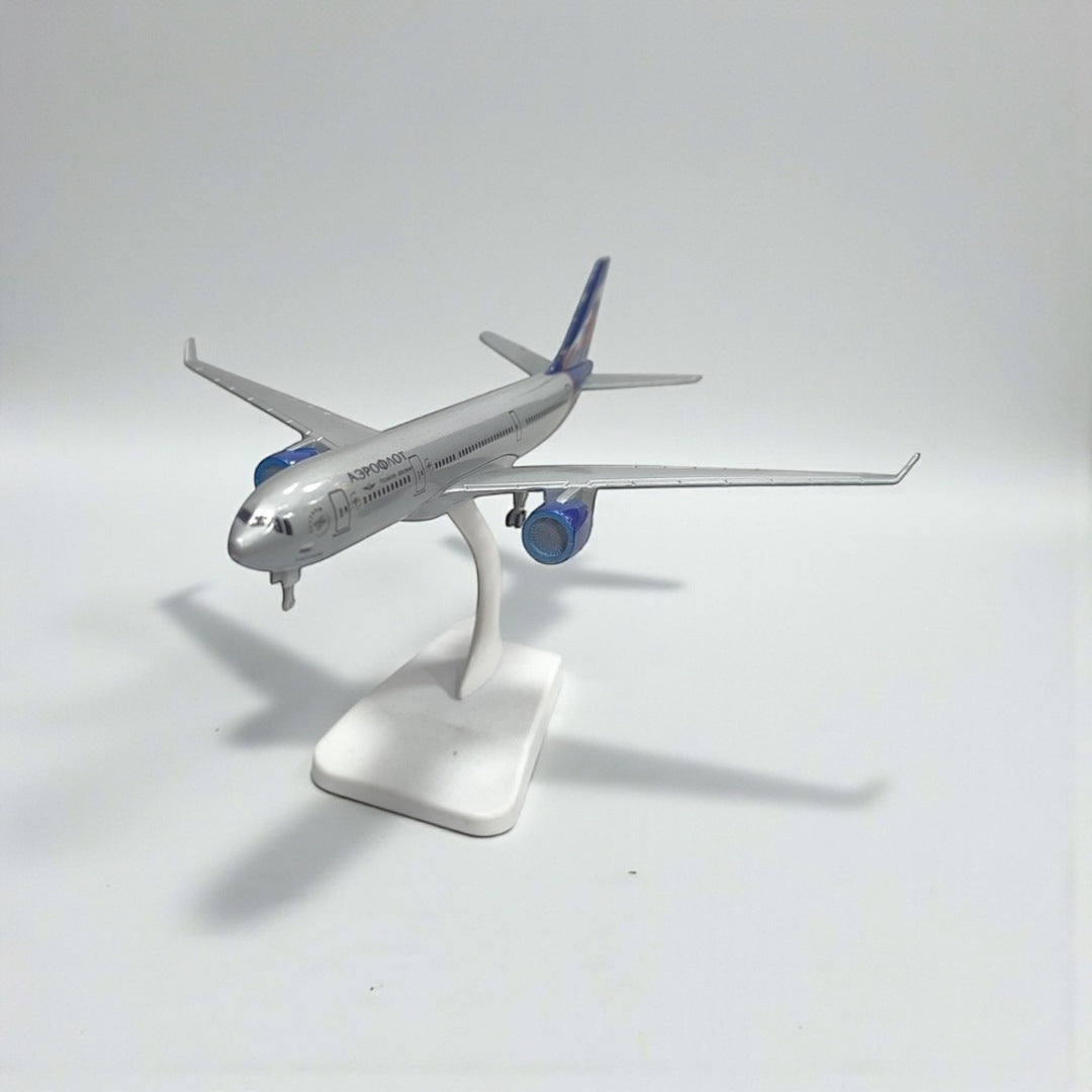 Avión Rusia 1:350 – Modelo de Colección | Aeronave Clásica para Exhibición