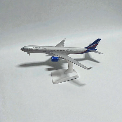 Avión Rusia 1:350 – Modelo de Colección | Aeronave Clásica para Exhibición
