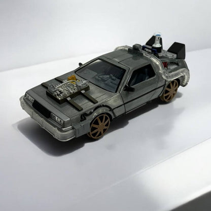 Back to the Future III DeLorean a Escala 1:24 – ¡Viaja al Viejo Oeste con Estilo!