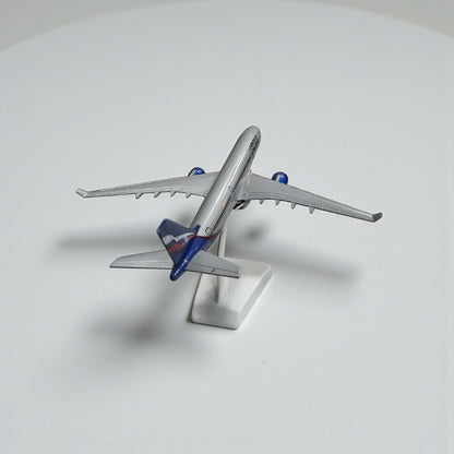Avión Rusia 1:350 – Modelo de Colección | Aeronave Clásica para Exhibición