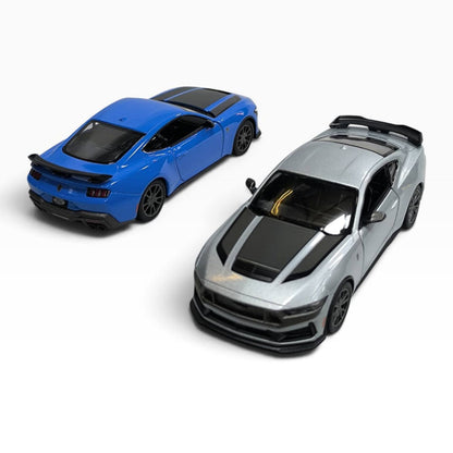 2024 Ford Mustang Dark Horse 1:32 Color Sorpresa