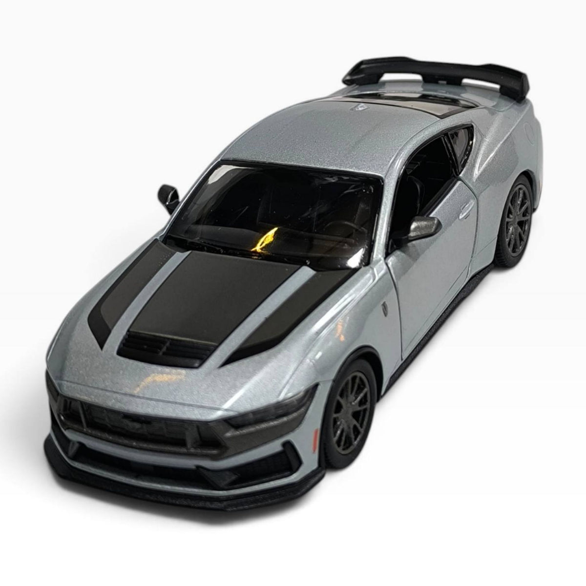 2024 Ford Mustang Dark Horse 1:32 Gris