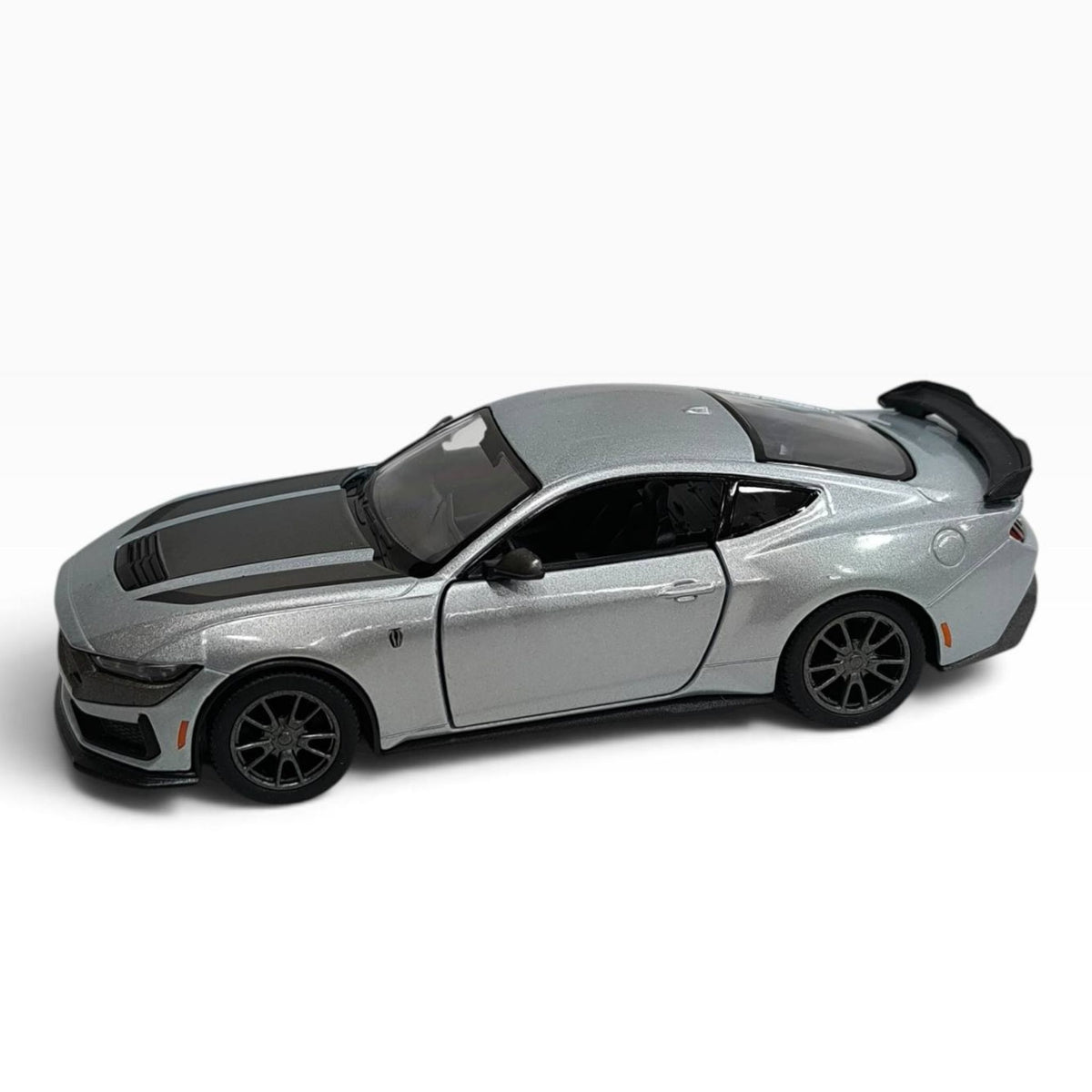 2024 Ford Mustang Dark Horse 1:32 Gris