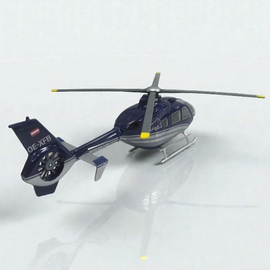 Helicóptero Eurocopter EC135 Flying Bulls – Modelo de Colección Red Bull Descripción del producto