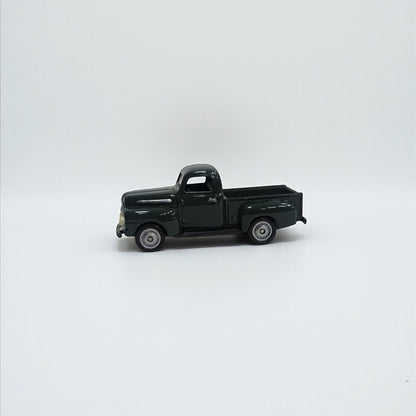Ford F1 1951 1:64 – El Origen de la Leyenda Pickup Americana
