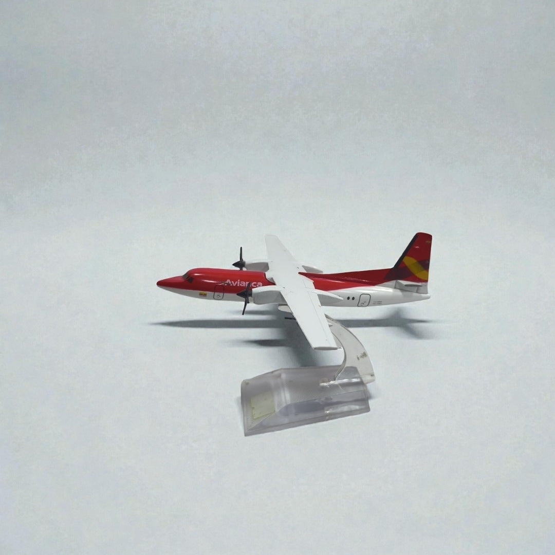 Avión Avianca ATR 1:400 – Modelo de Colección | Aviación Regional Emblemática