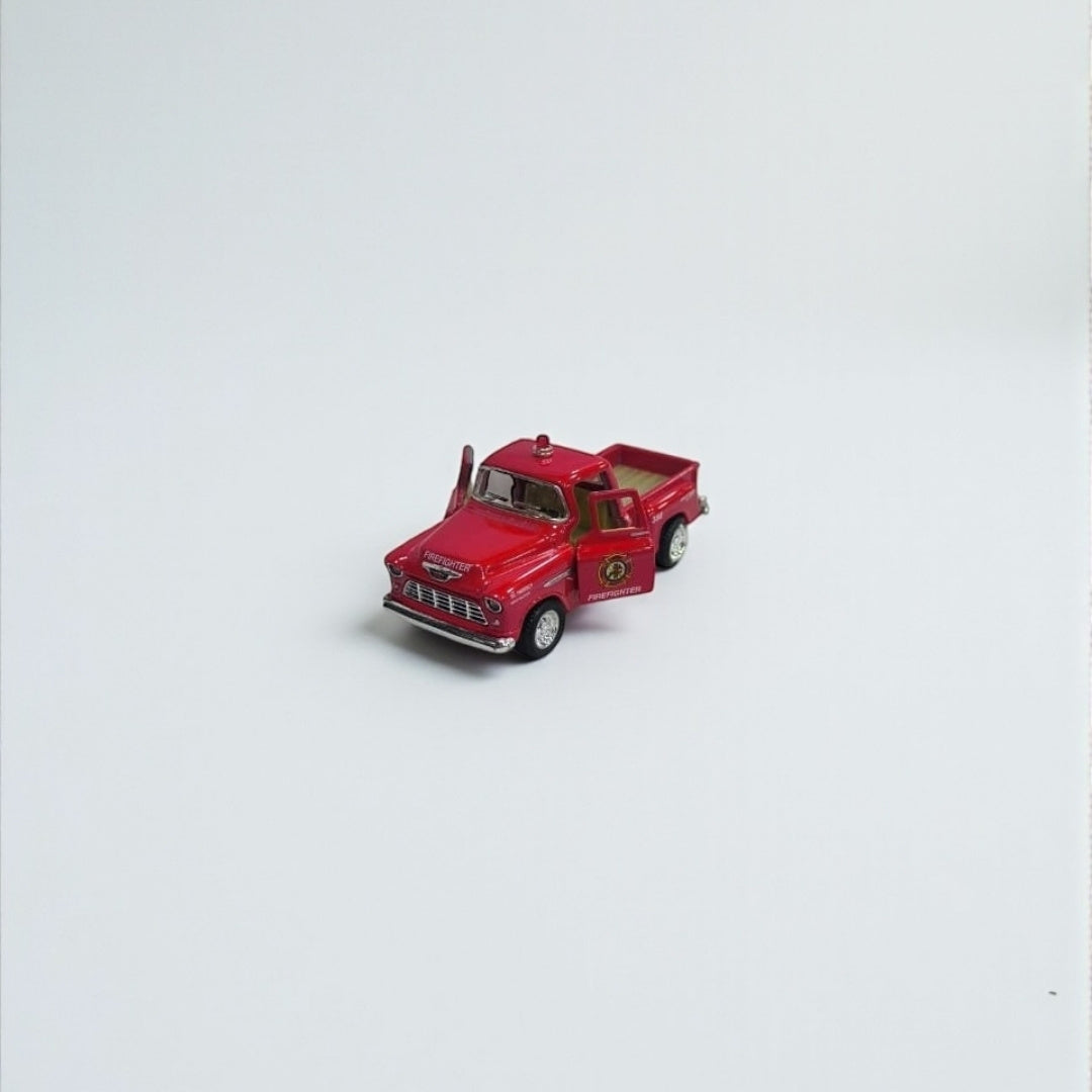 Chevy Stepside 1955 1:64 – Ediciones Bombero y Policial: Historia, Fuerza y Estilo en Miniatura