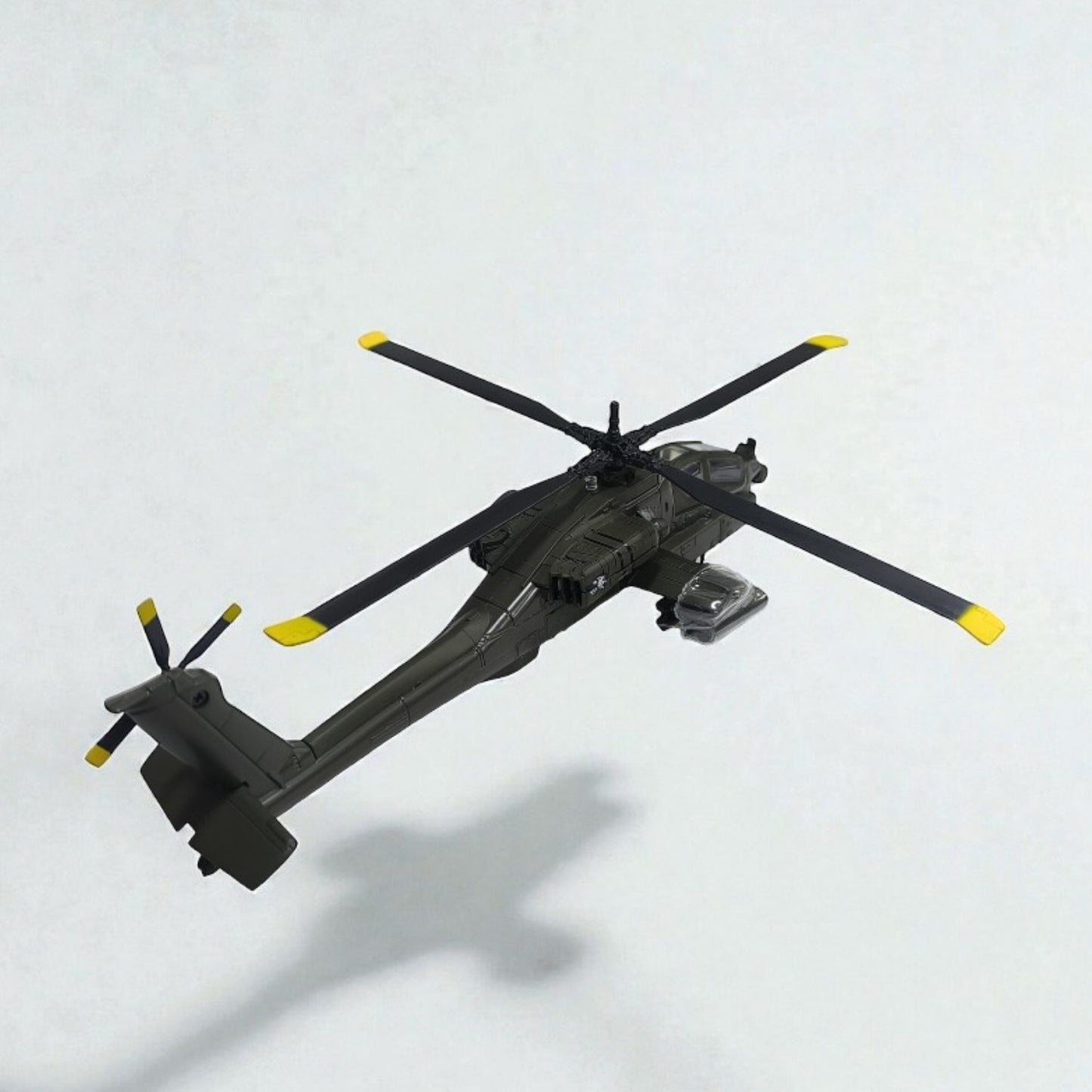 Helicóptero Boeing AH-64 Apache Longbow – Modelo Militar de Ataque de Colección