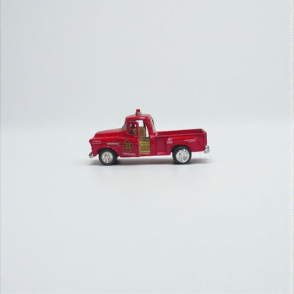 Chevy Stepside 1955 1:64 – Ediciones Bombero y Policial: Historia, Fuerza y Estilo en Miniatura