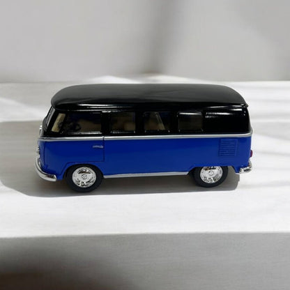 Volkswagen Van Combi 1:32 – Modelo Clásico Detallado – Diseño Retro y Reproducción Fiel