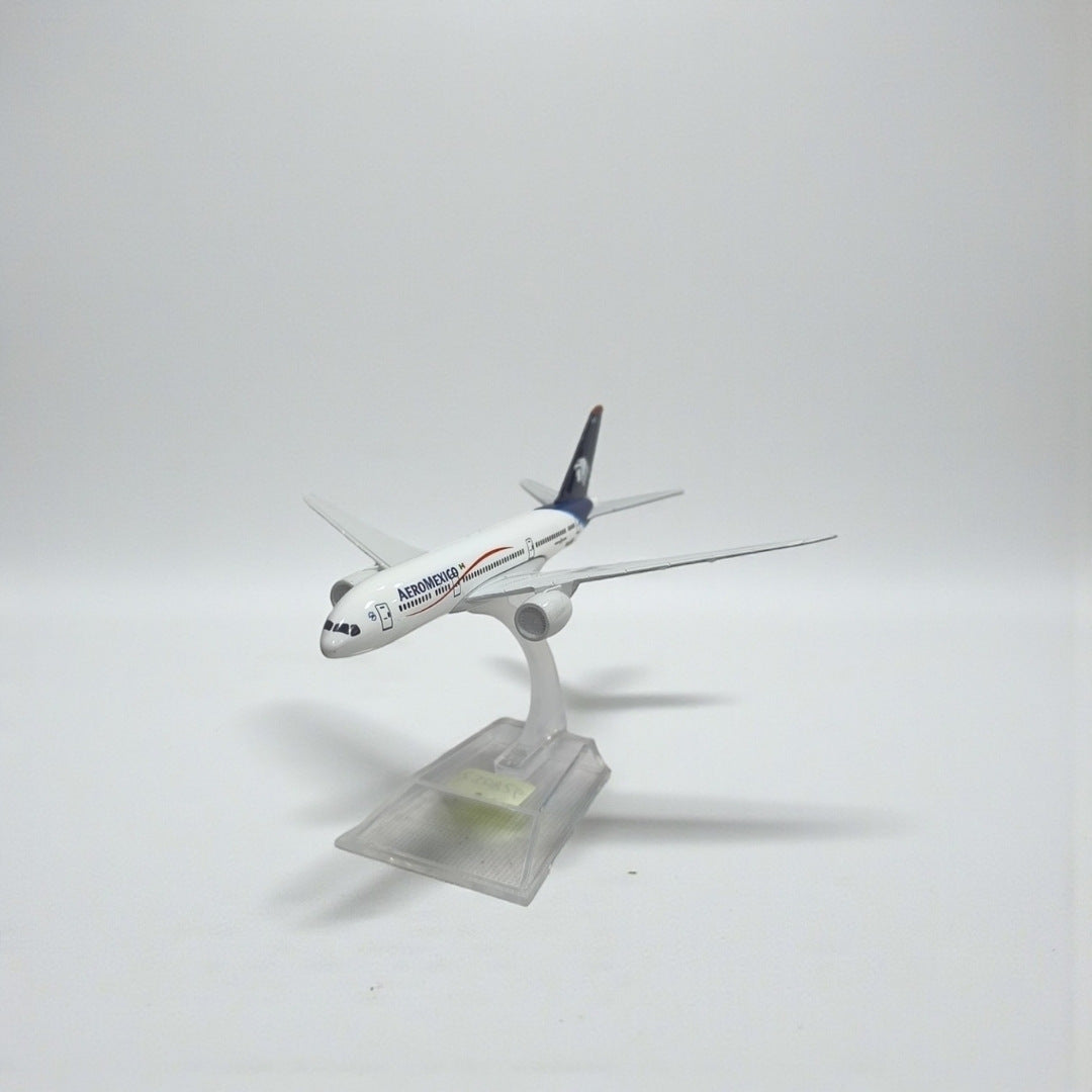 Avión Aeroméxico 1:400 – Modelo de Colección | Aeronave Comercial Icónica