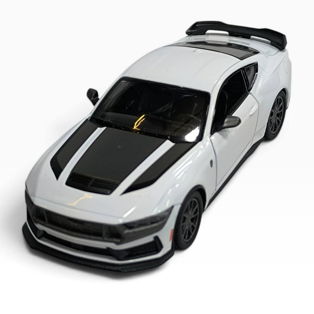 2024 Ford Mustang Dark Horse 1:32 Blanco