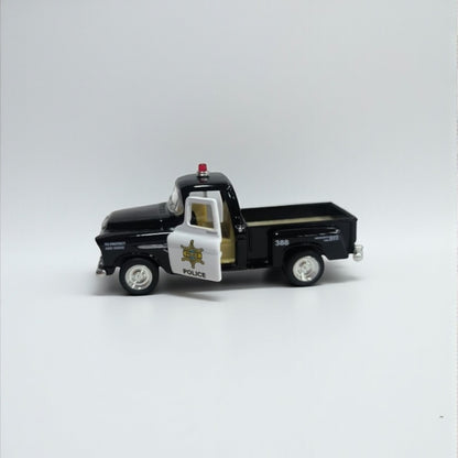 Chevy Stepside 1955 Policial 1:64 – El Clásico Americano con Espíritu de Leyenda