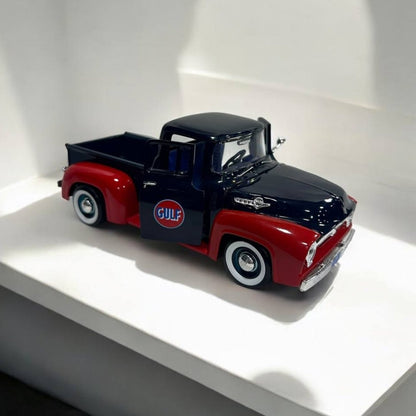 Ford Pickup 1955 Gulf Edición 1:24 – Modelo a Escala – Clásico con Diseño Especial y Detalles Únicos