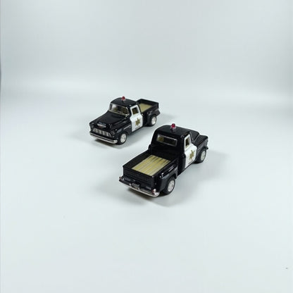 Chevy Stepside 1955 Policial 1:64 – El Clásico Americano con Espíritu de Leyenda