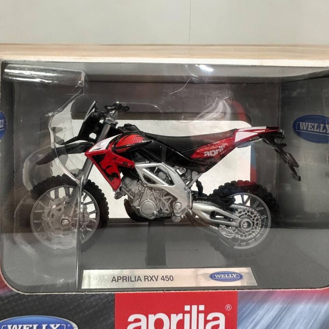 Modelo a Escala Aprilia RXV 450 - Réplica Detallada de una Motocicleta Todoterreno