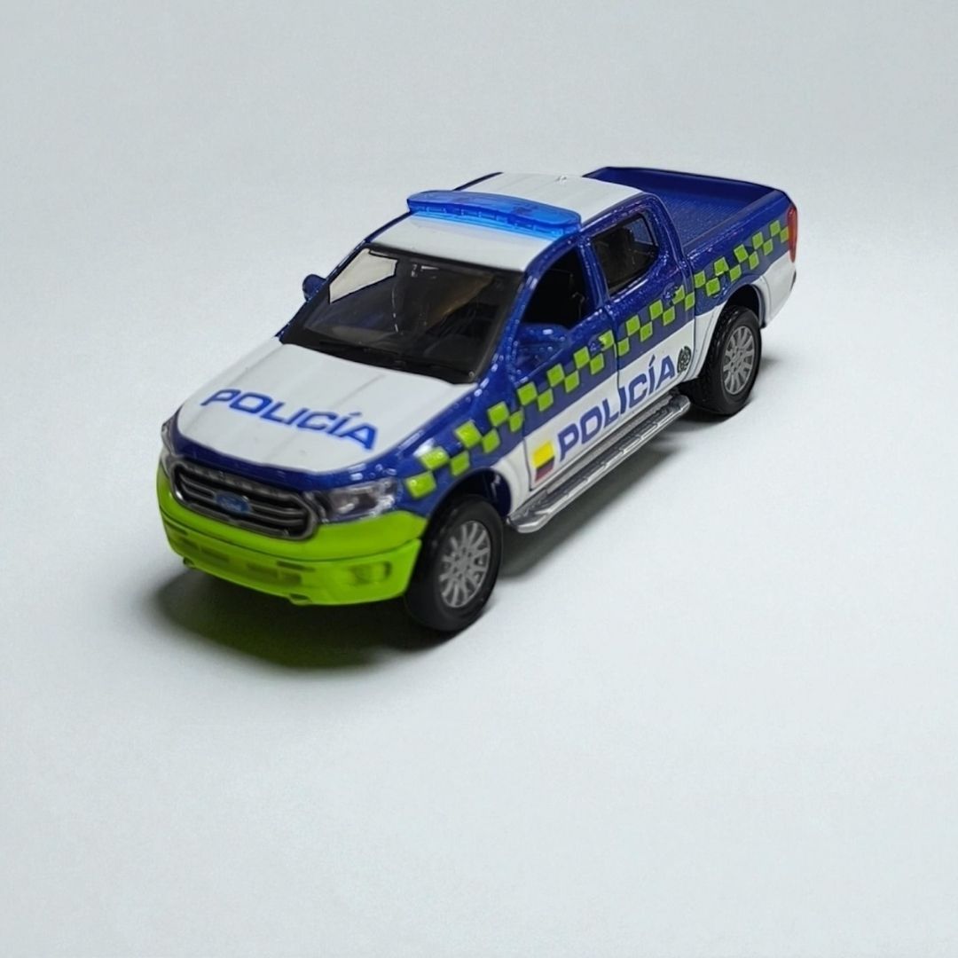 Ford Ranger Policía Colombia 1:32 – Edición de Colección en Metal | Patrulla Oficial para Exhibición