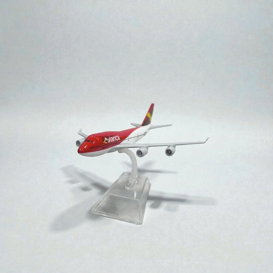 Avión Avianca 1:400 – Modelo de Colección en Metal | Aeronave Comercial Icónica
