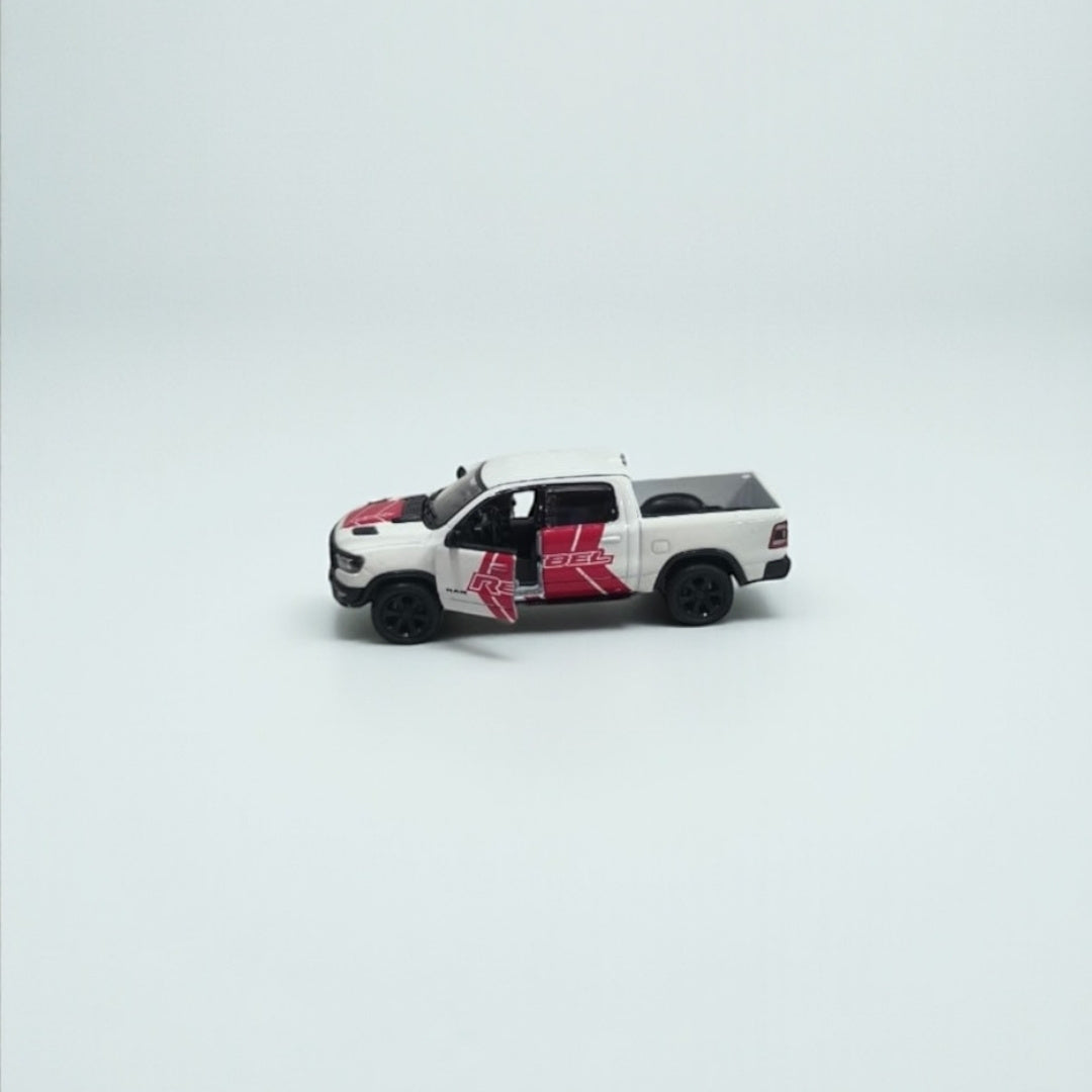 Dodge Ram 1500 2019 1:64 – Potencia Moderna en Miniatura