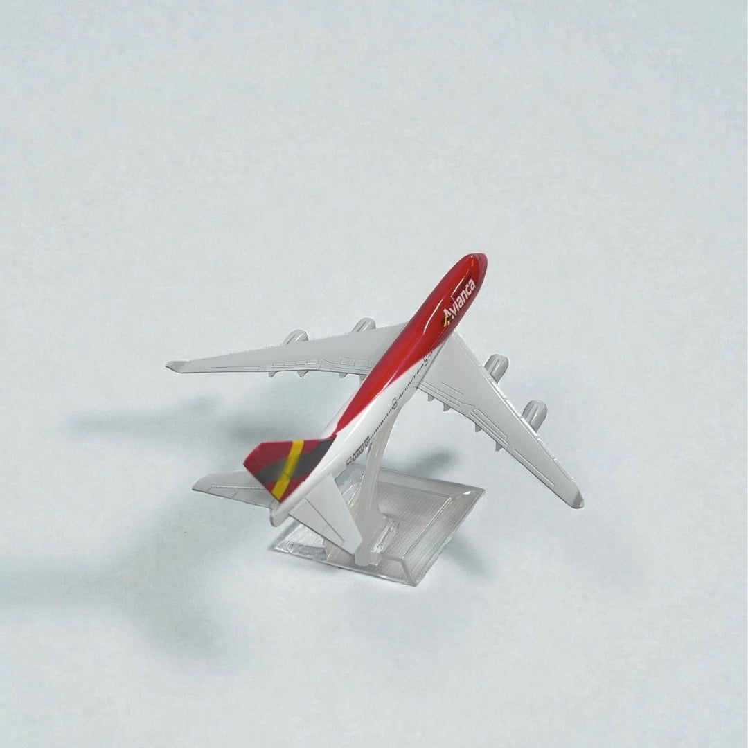 Avión Avianca 1:400 – Modelo de Colección en Metal | Aeronave Comercial Icónica