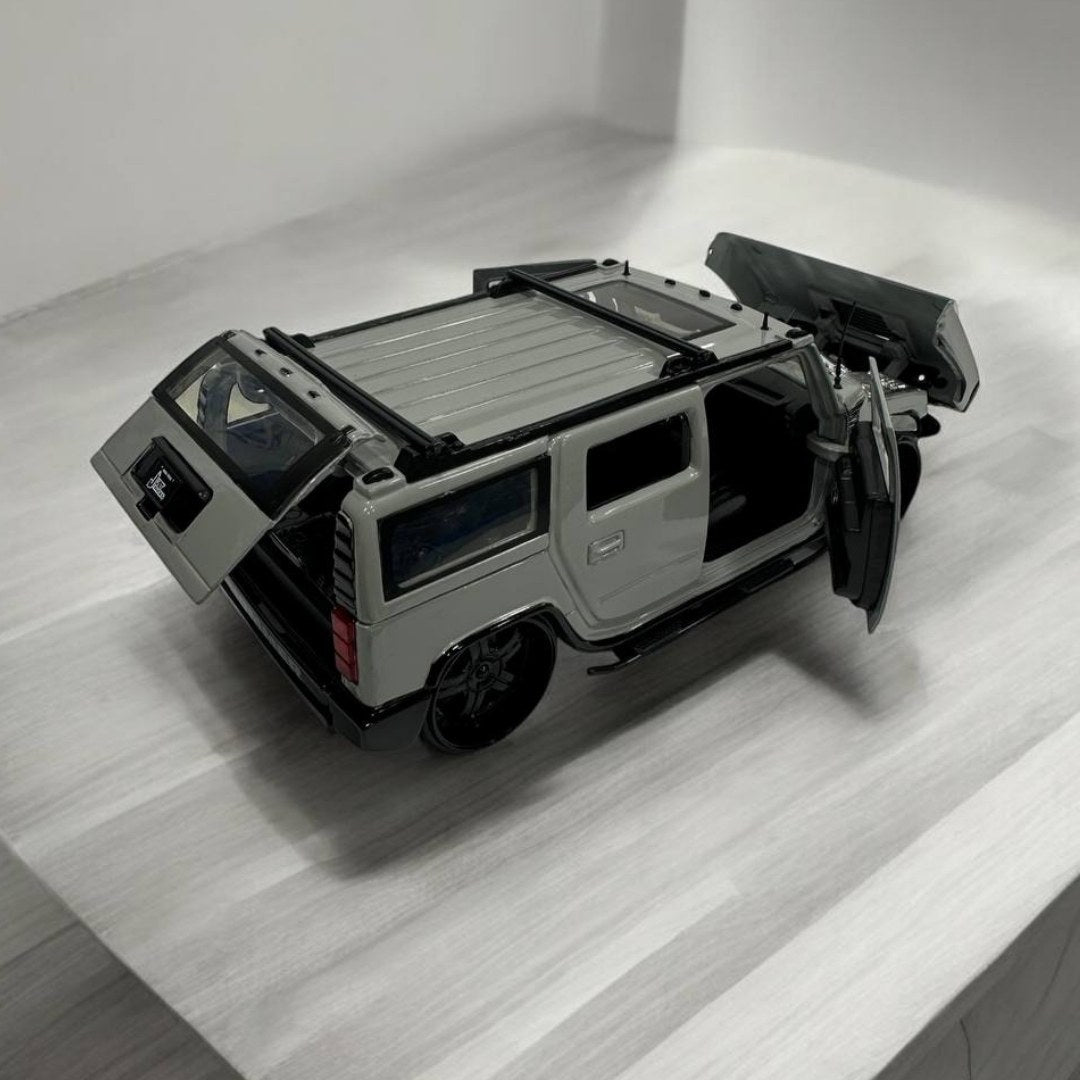 Hummer H2 1:24 – Poder y Estilo en Cada Detalle