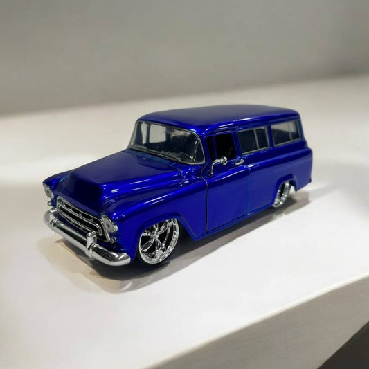 Chevrolet Suburban 1957 1:24 – Modelo a Escala – SUV Clásico con Detalles Retro