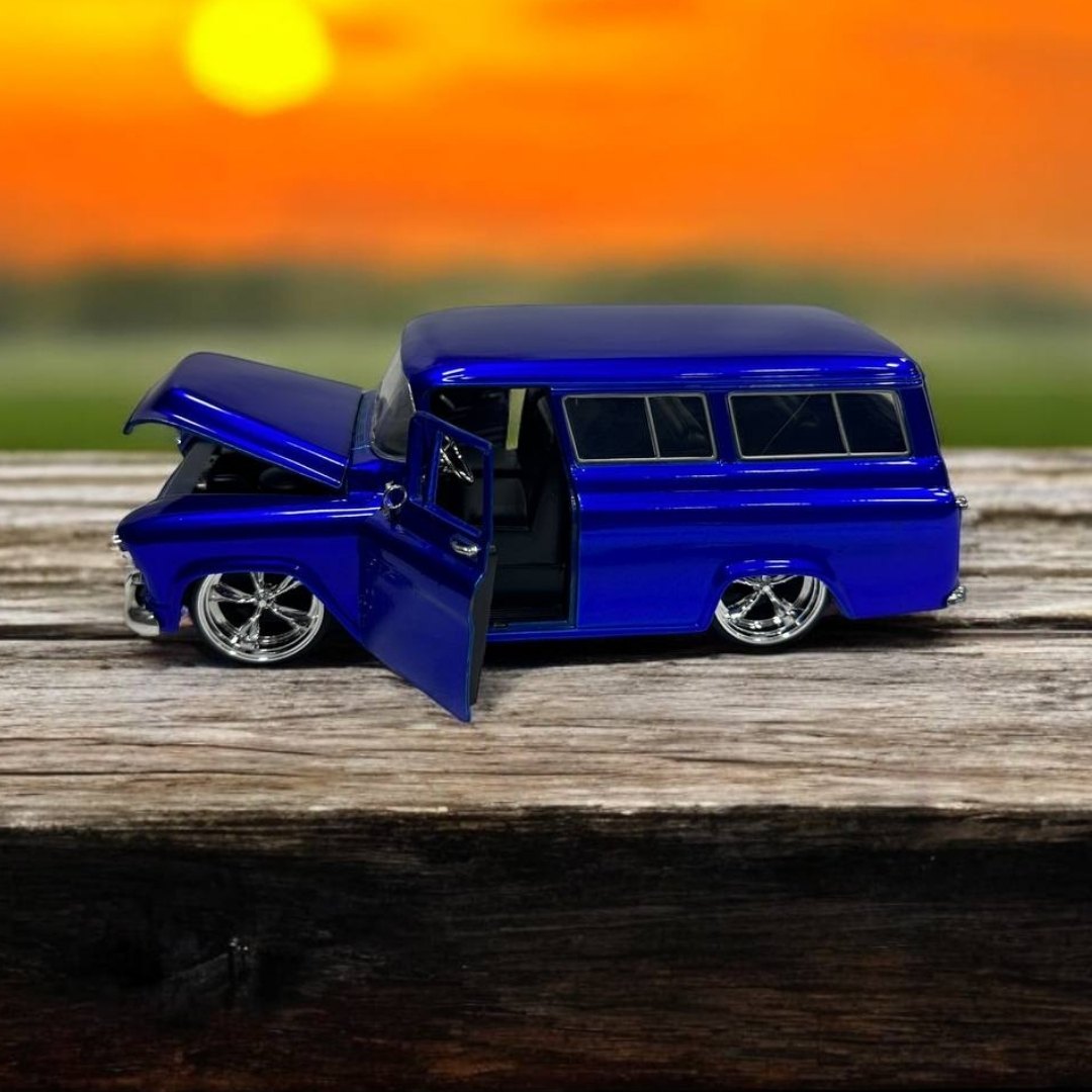 Chevrolet Suburban 1957 1:24 – Modelo a Escala – SUV Clásico con Detalles Retro