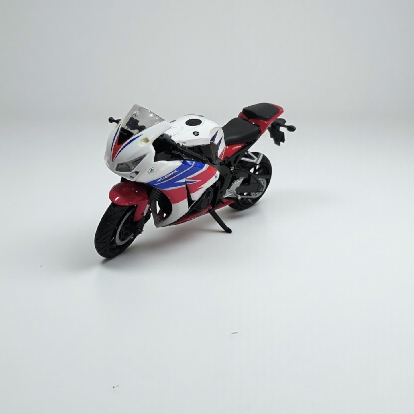 Honda CBR 1000 RR Escala 1:12 – Moto Superbike de Colección