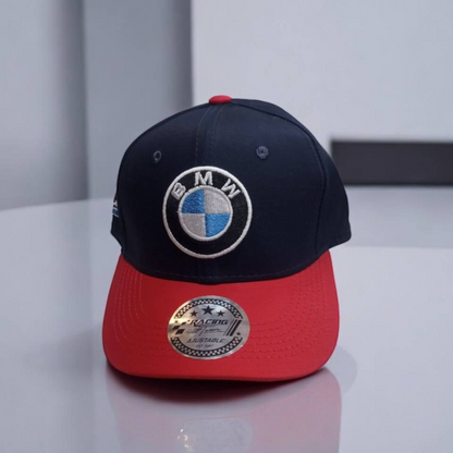 Gorra BMW Azul y Rojo – Estilo Motorsport y Pasión por la Velocidad