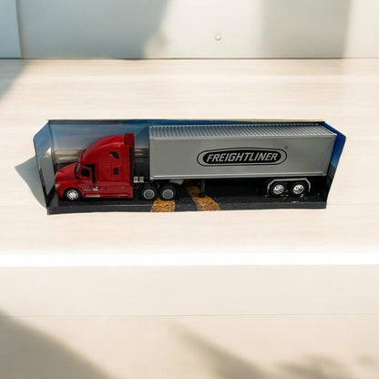 Modelo a Escala Freightliner Cascadia 1:32 – Potencia y Elegancia en Cada Ruta