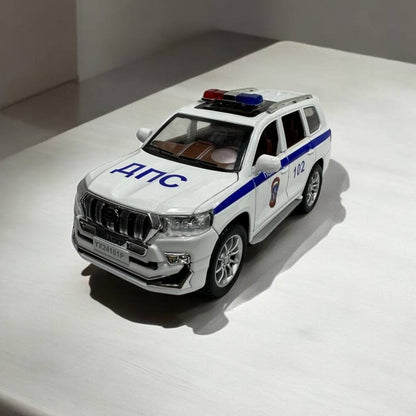 Toyota Prado Policial 1:24 – Modelo a Escala – SUV de Policía con Detalles Realistas