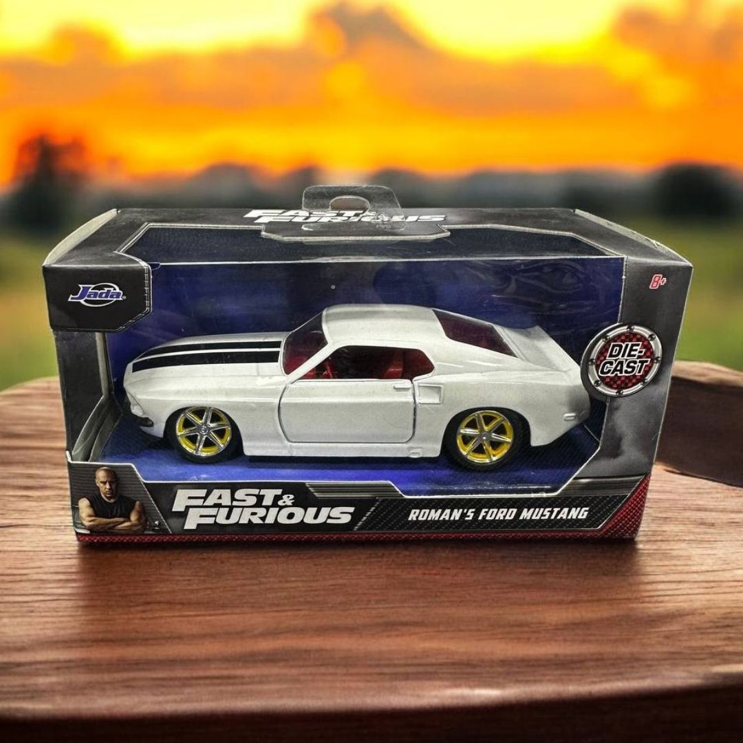 Roman's Ford Mustang 1:32 Rápidos y Furiosos - Modelo a Escala de Colección