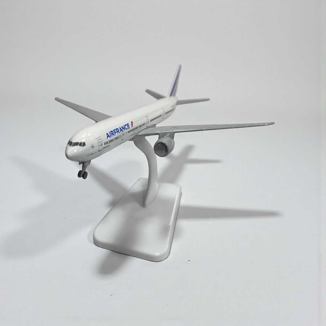 Avión Air France 1:350 – Modelo de Colección | Elegancia y Aviación Comercial