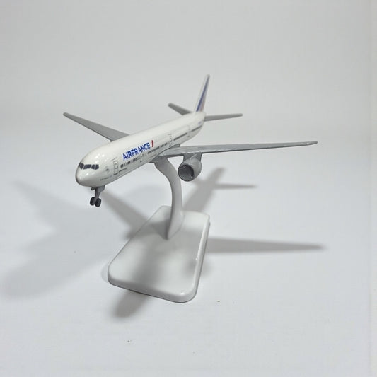 Avión Air France 1:350 – Modelo de Colección | Elegancia y Aviación Comercial