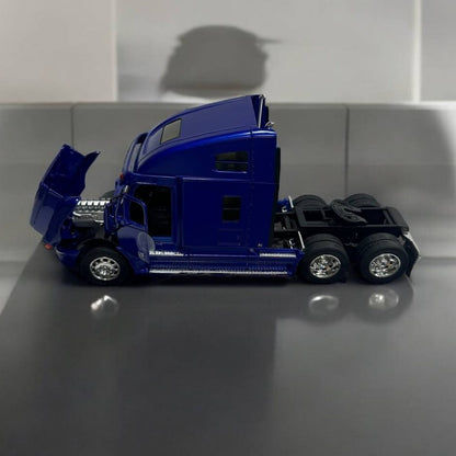 Modelo a Escala Freightliner Century Class ST 1:32 – Elegancia y Potencia en Movimiento