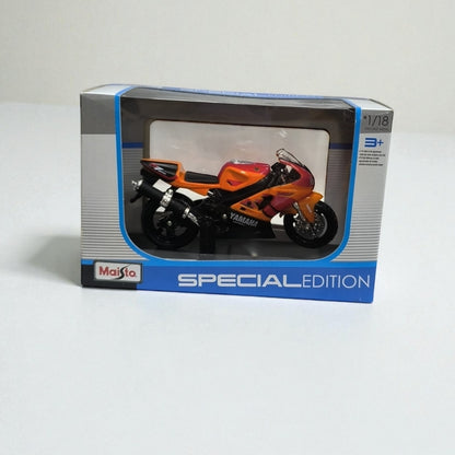 Yamaha R7 – Escala 1:18