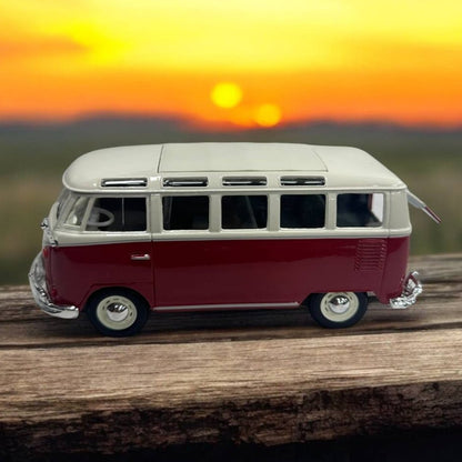 Volkswagen Van Combi 1:24 – Modelo a Escala – Furgoneta Clásica con Detalles Icónicos