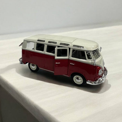 Volkswagen Van Combi 1:24 – Modelo a Escala – Furgoneta Clásica con Detalles Icónicos