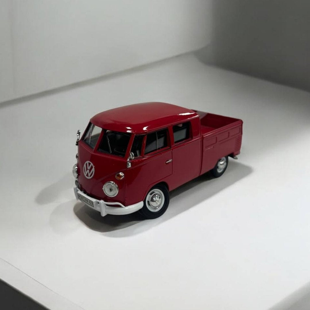 Volkswagen Van Combi 1:24 – Modelo a Escala – Furgoneta Clásica con Detalles Icónicos