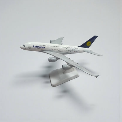 Avión Lufthansa 1:350 – Modelo de Colección en Metal | Aerolínea Alemana Icónica